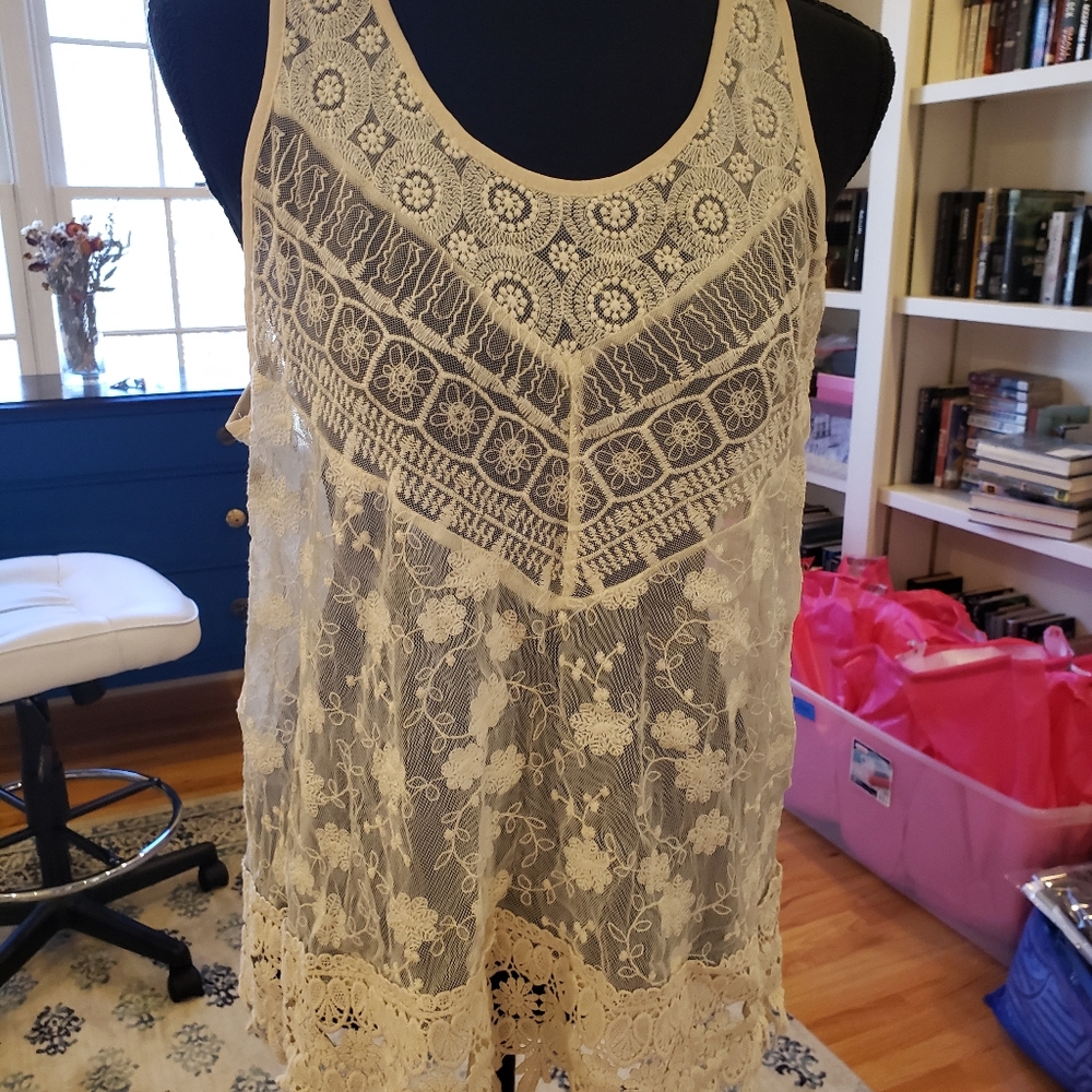 Woman's, Haute Monde, crocheted and lace tank top, tunic, size Medium
